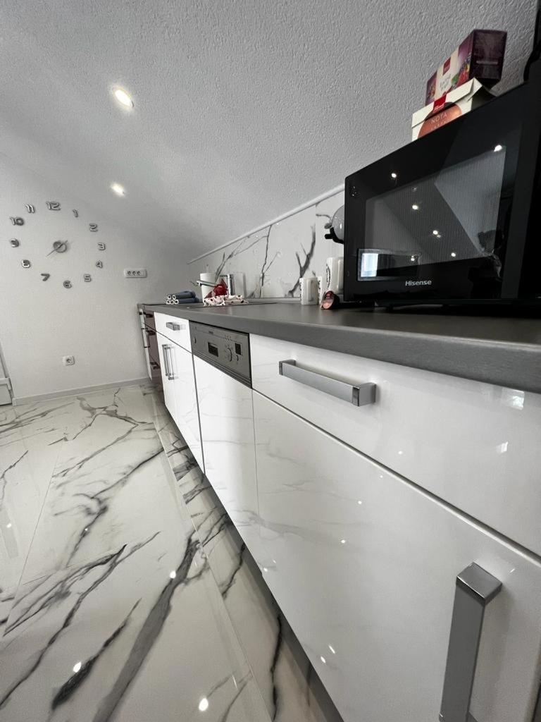 אוטוצאץ Luxury Apartment Megy מראה חיצוני תמונה