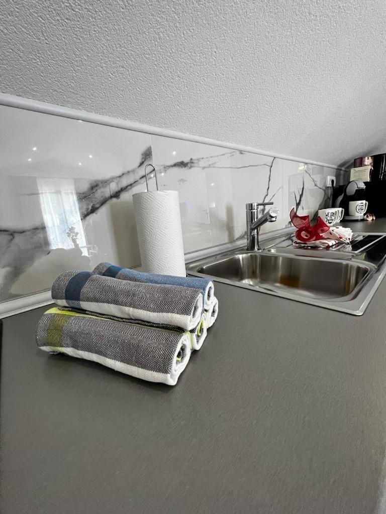 אוטוצאץ Luxury Apartment Megy מראה חיצוני תמונה