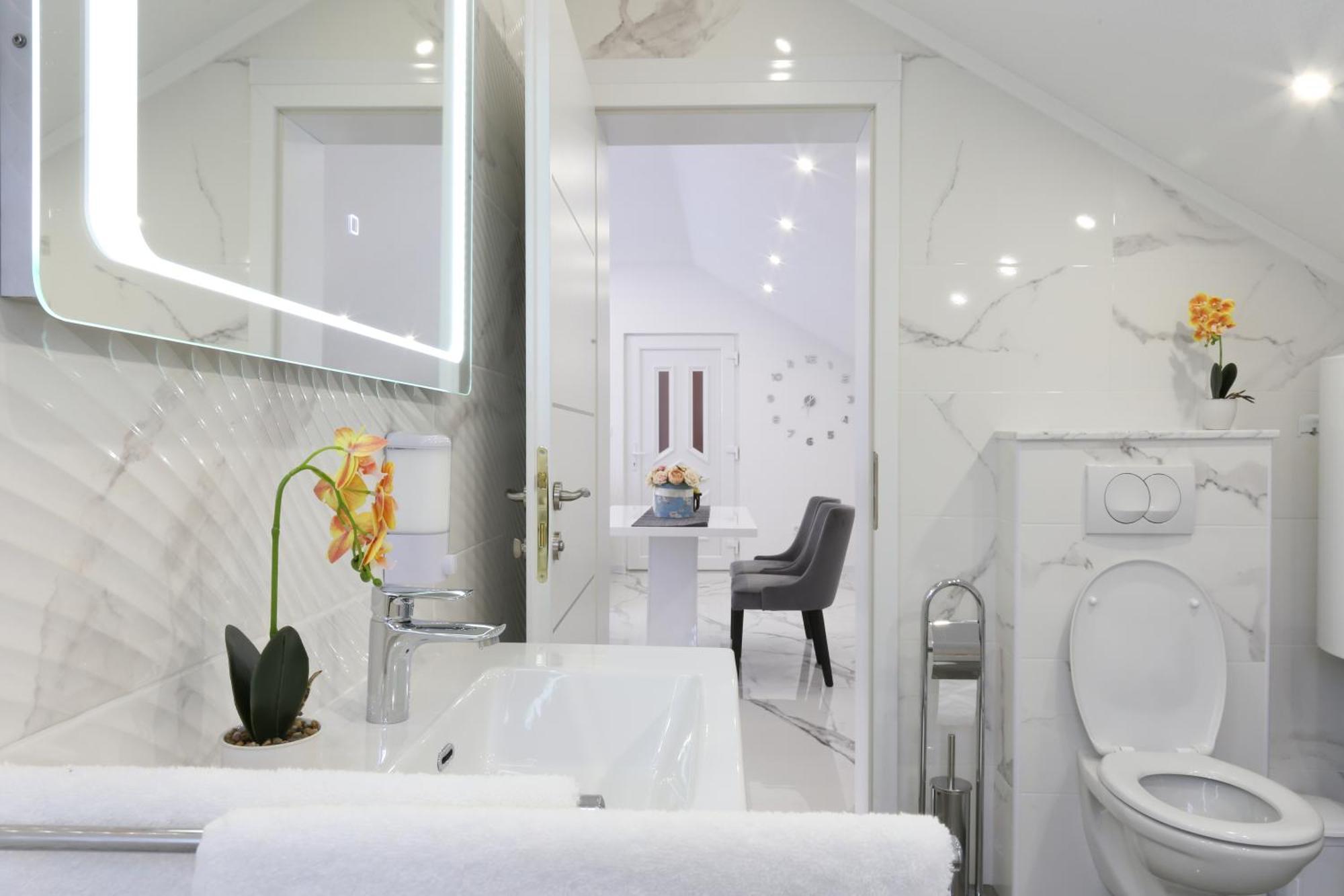 אוטוצאץ Luxury Apartment Megy מראה חיצוני תמונה